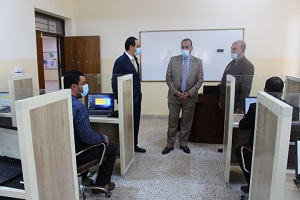 الكلية تنجز مختبرا للحاسوب